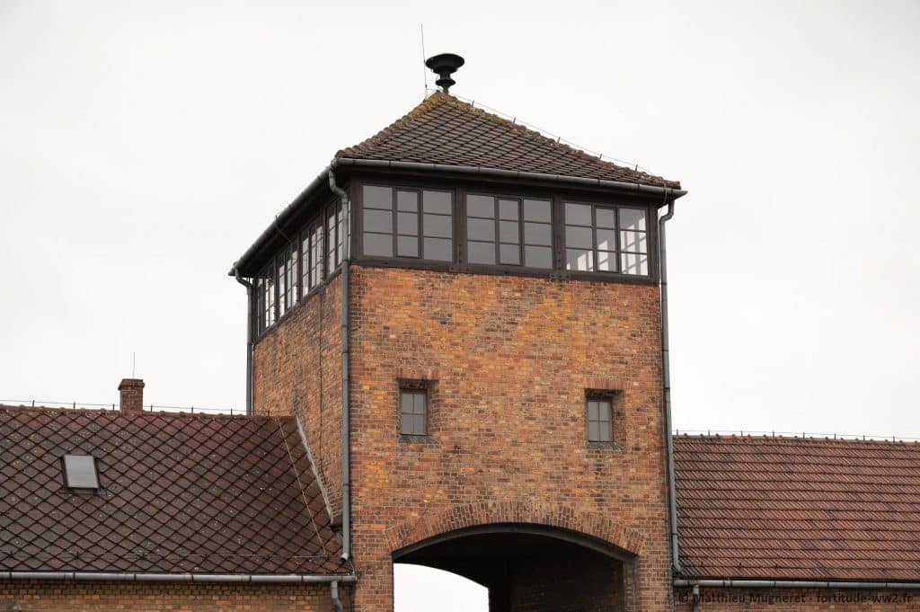 Entrée du camp Auschwitz 2 Birkenau