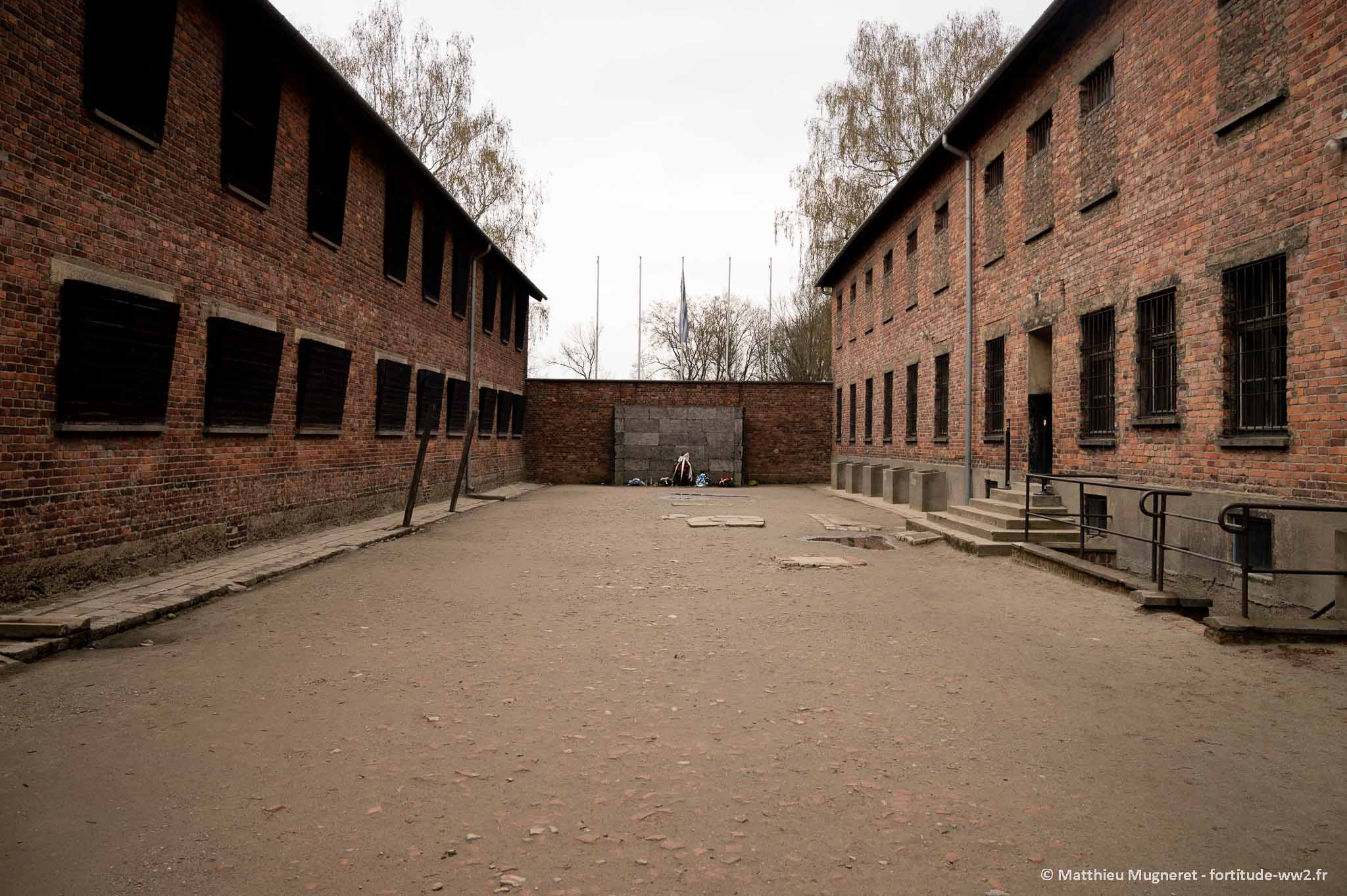Mur de la mort dans le camp d'Auschwitz