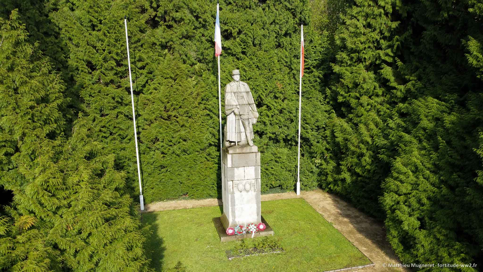 Statue du Maréchal Foch dans la Clairière de l'Armistice