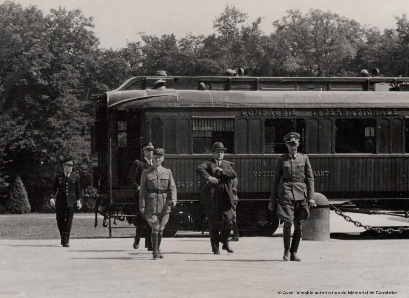 Armistice du 22 juin 1940  - Clairière de Rethondes - délégation française - général Charles Huntziger