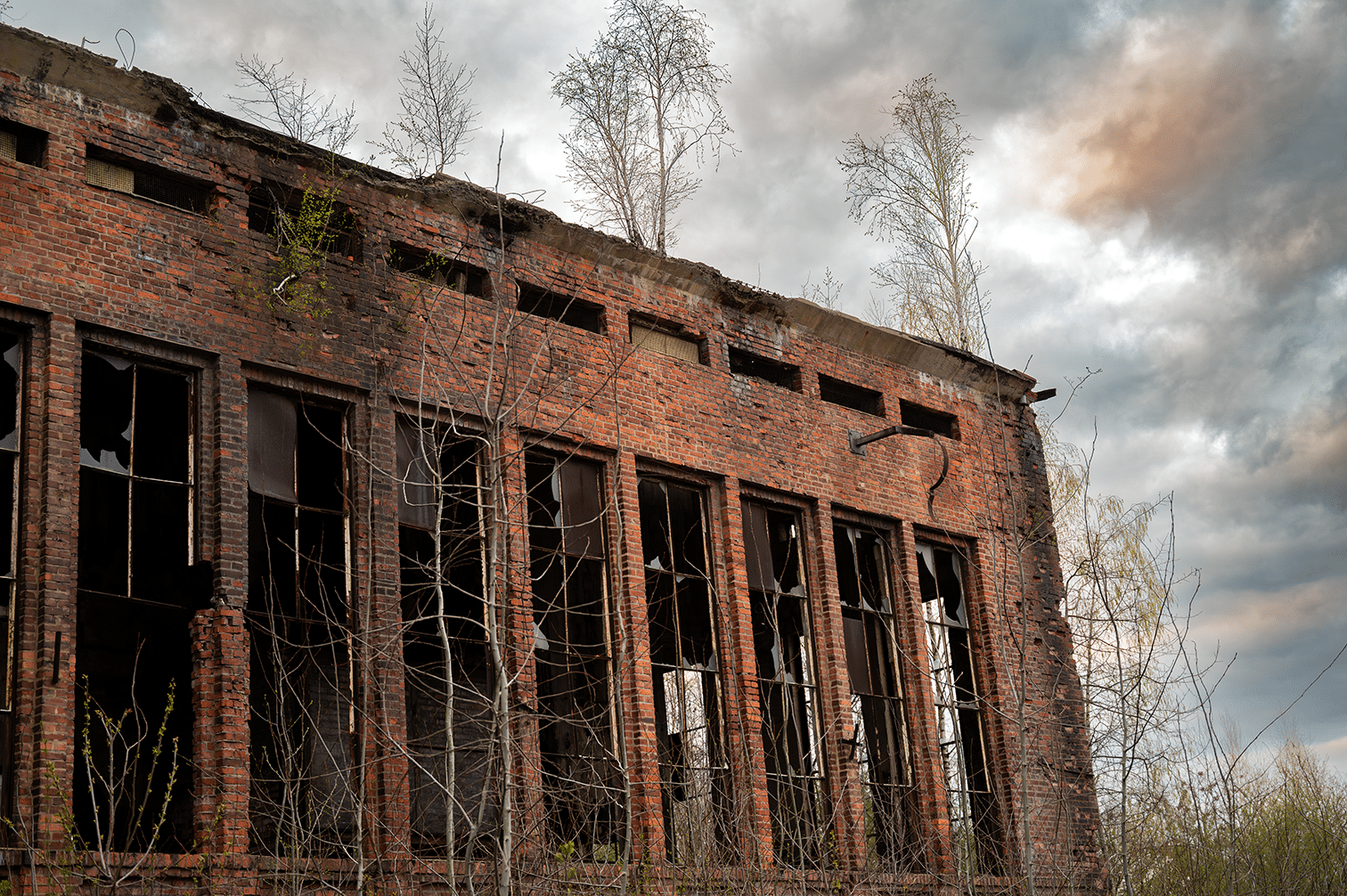 Vestiges de l’usine Deutsche Aursüstungswerke dans les environs proches du camp d'Auschwitz I